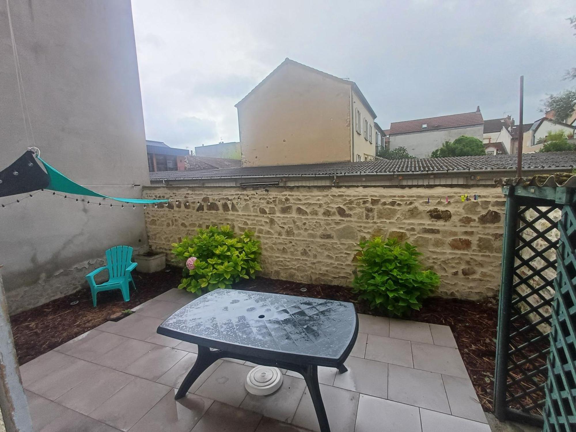 Bel Appartement Tout Equipe! Proche Des Parcs, Avec Sa Cour Privative Et Sa Place De Parking Securisee A 450 M Du Logement Виши Екстериор снимка